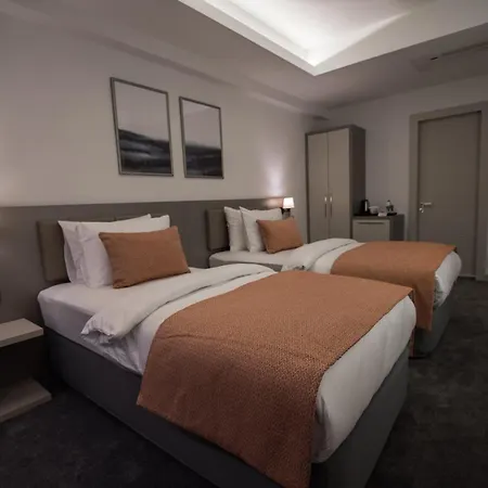 Hotel Dovv Business