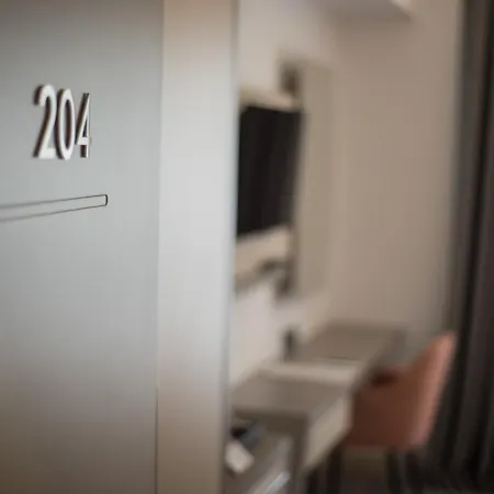 Dovv Business Hotel 3*