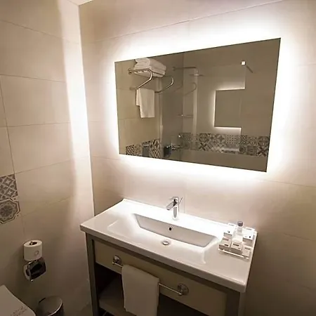 Hotel Dovv Business