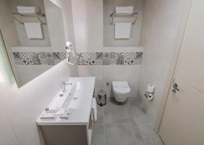 Dovv Business Hotell 3*